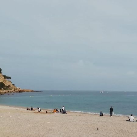 Au Calme, 200M Du Centre T2 Avec Balcon Et Parking Διαμέρισμα Κασί Εξωτερικό φωτογραφία