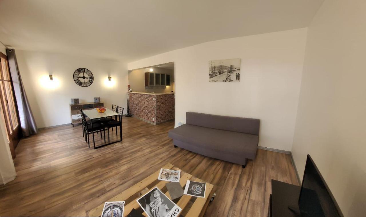 Au Calme, 200M Du Centre T2 Avec Balcon Et Parking Διαμέρισμα Κασί Εξωτερικό φωτογραφία