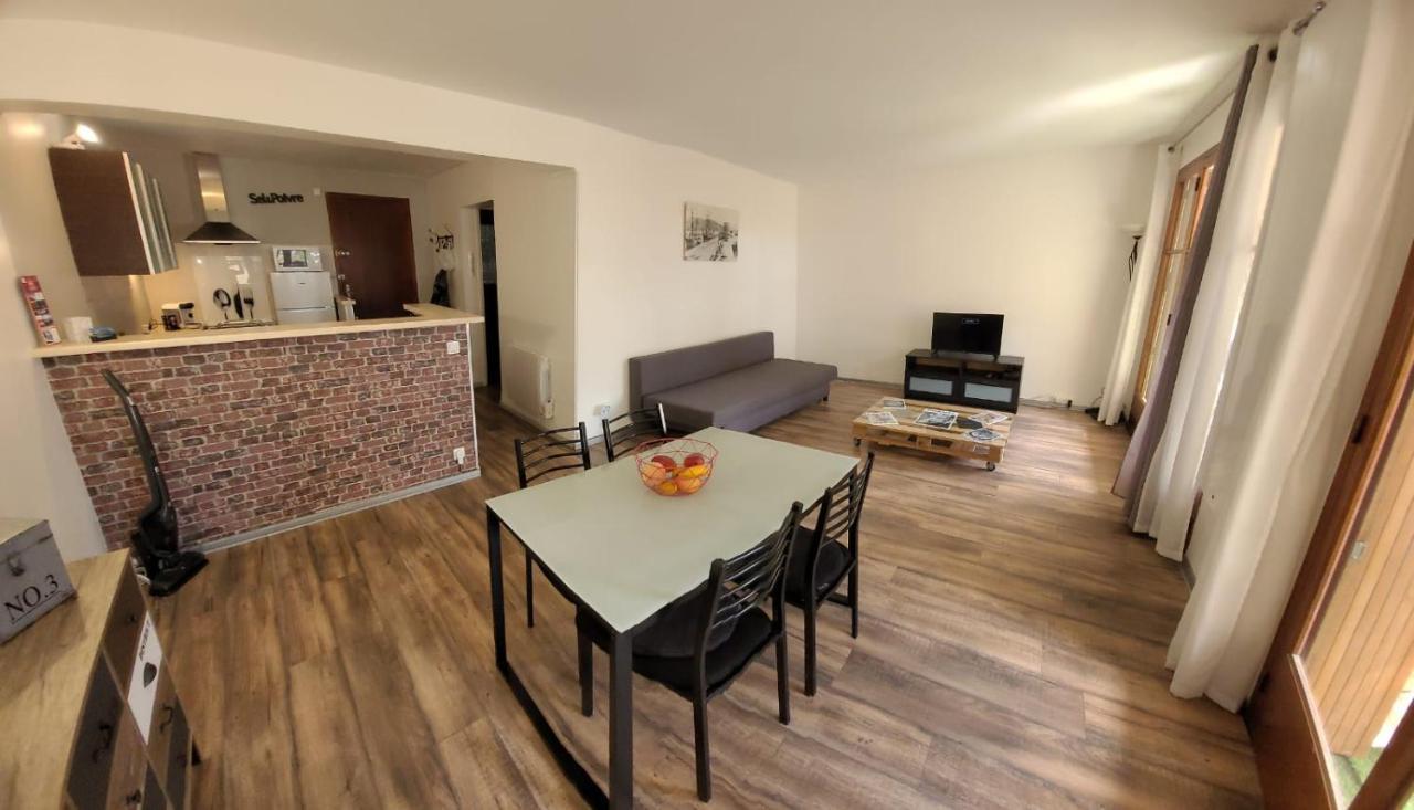 Au Calme, 200M Du Centre T2 Avec Balcon Et Parking Διαμέρισμα Κασί Εξωτερικό φωτογραφία
