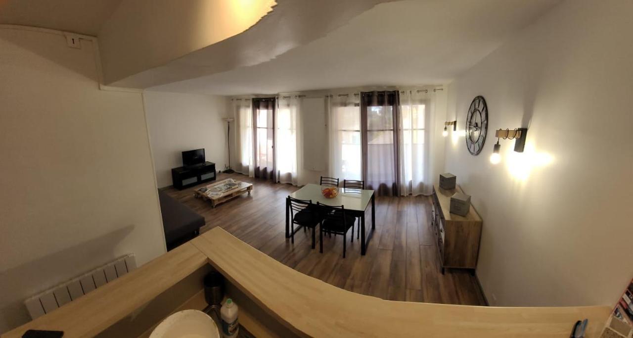 Au Calme, 200M Du Centre T2 Avec Balcon Et Parking Διαμέρισμα Κασί Εξωτερικό φωτογραφία