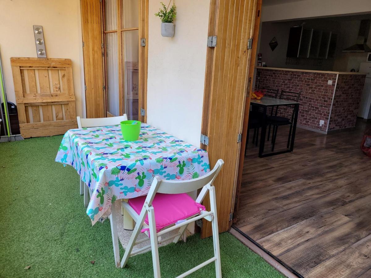 Au Calme, 200M Du Centre T2 Avec Balcon Et Parking Διαμέρισμα Κασί Εξωτερικό φωτογραφία